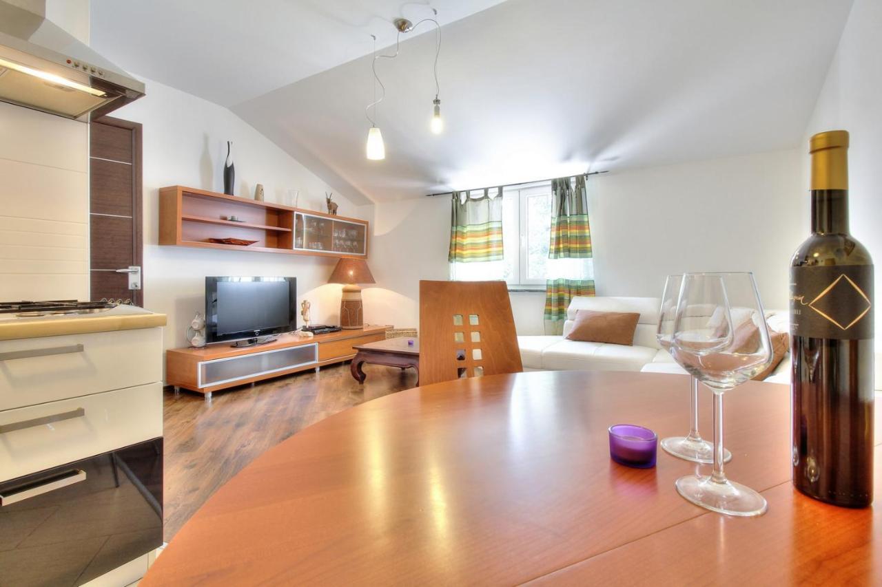 Apartments Suzy Umag Exterior foto