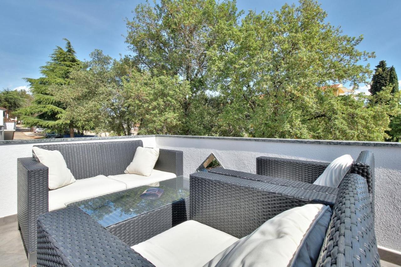Apartments Suzy Umag Exterior foto