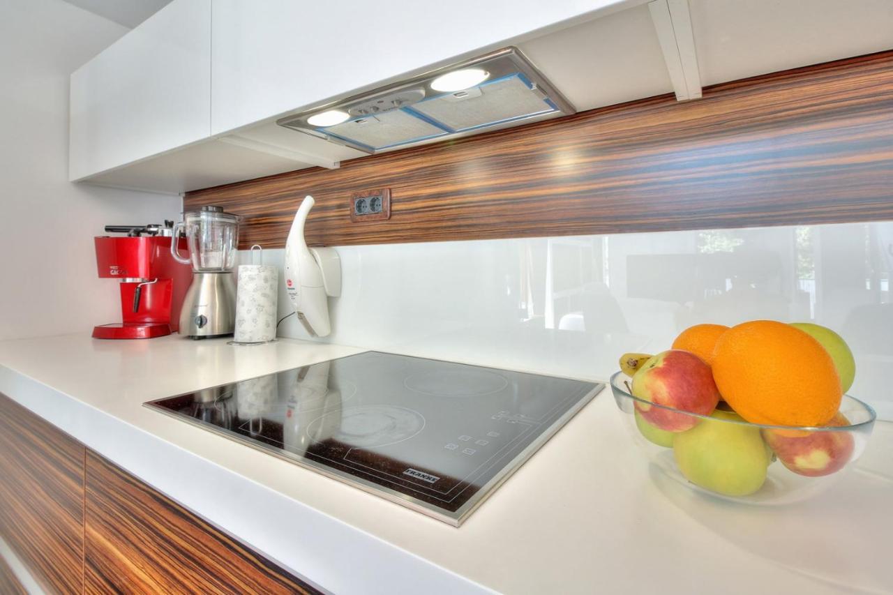Apartments Suzy Umag Exterior foto
