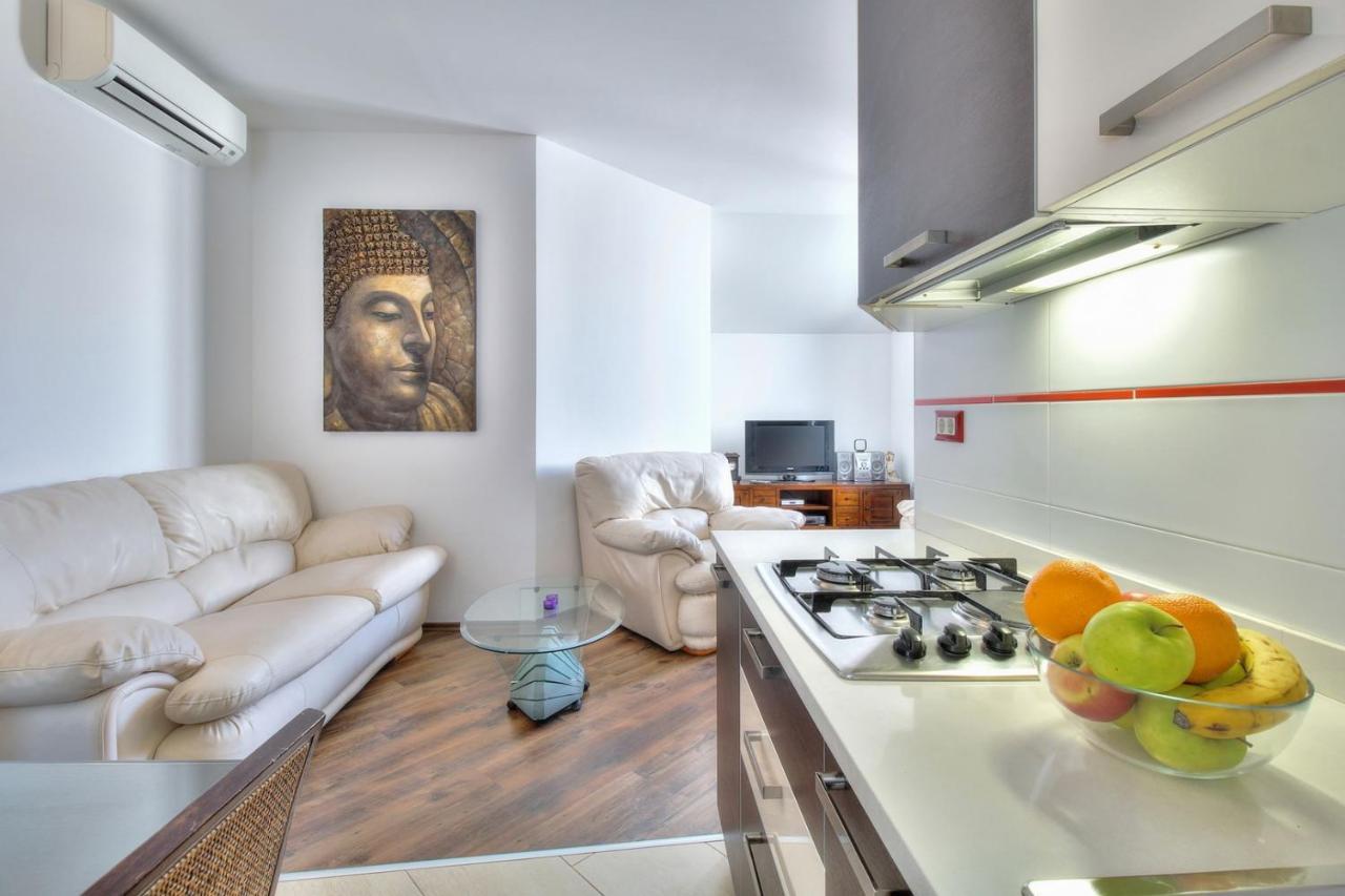 Apartments Suzy Umag Exterior foto