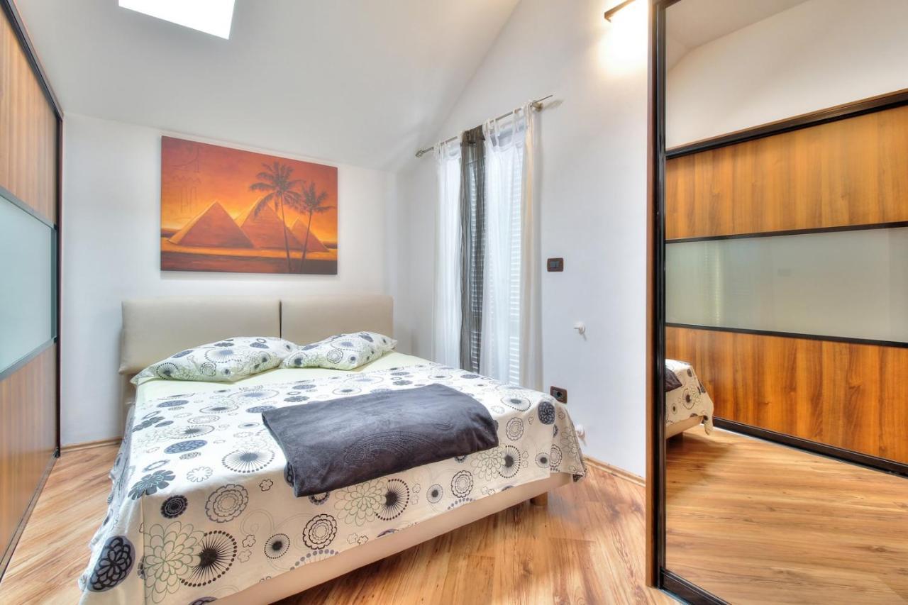 Apartments Suzy Umag Exterior foto