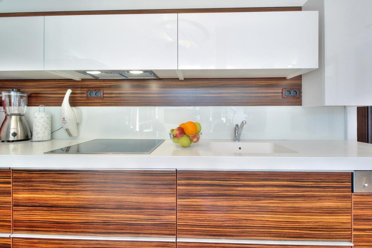 Apartments Suzy Umag Exterior foto