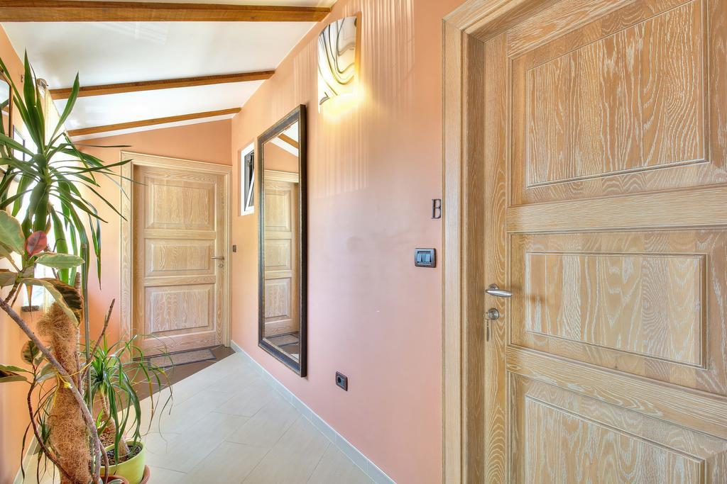 Apartments Suzy Umag Exterior foto
